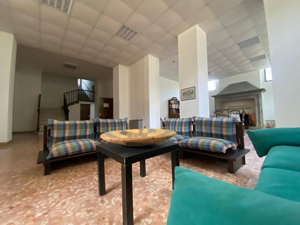 Regal Villa With Como Lake View And Free Parking Белладжо Экстерьер фото