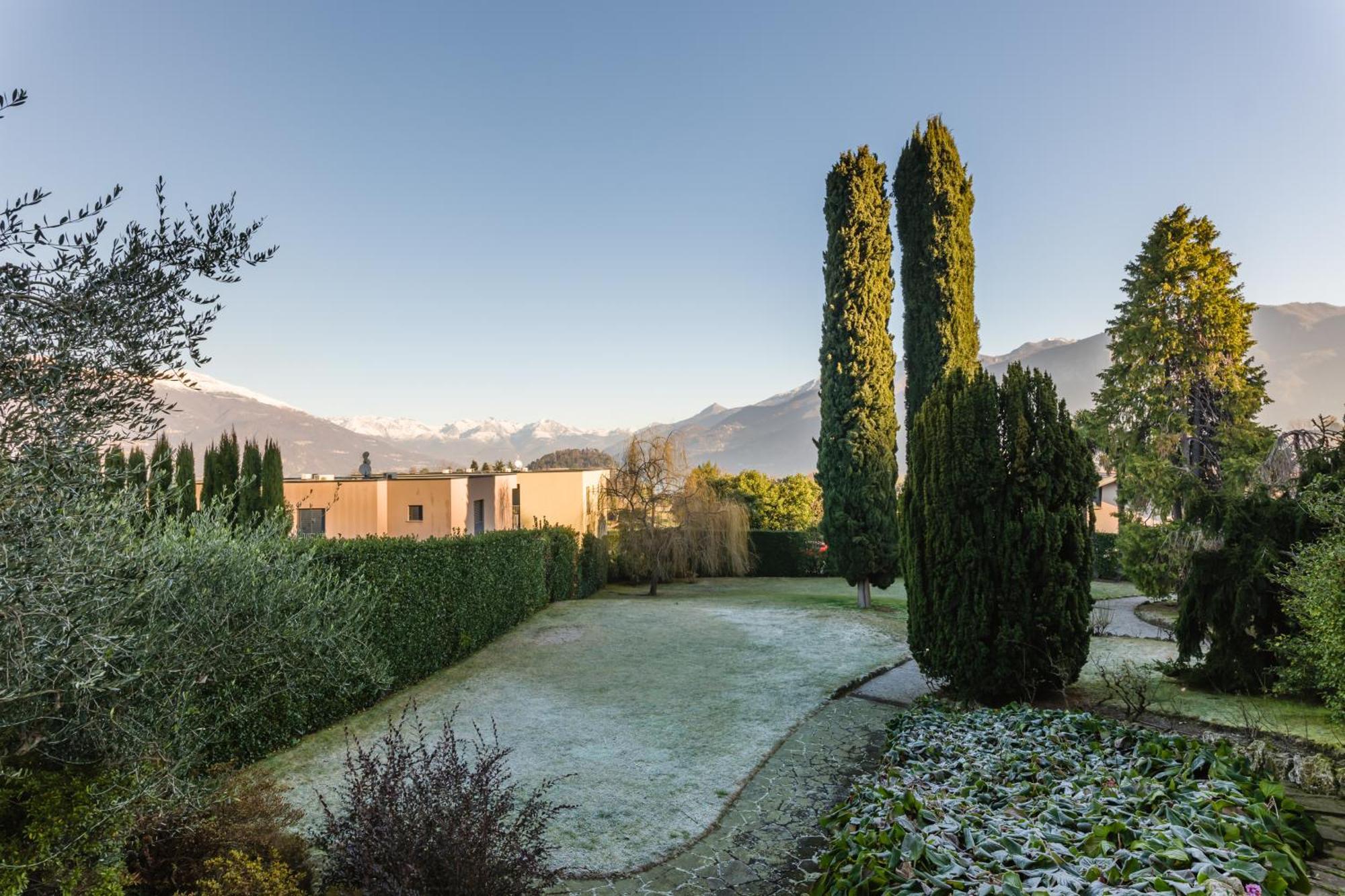 Regal Villa With Como Lake View And Free Parking Белладжо Экстерьер фото
