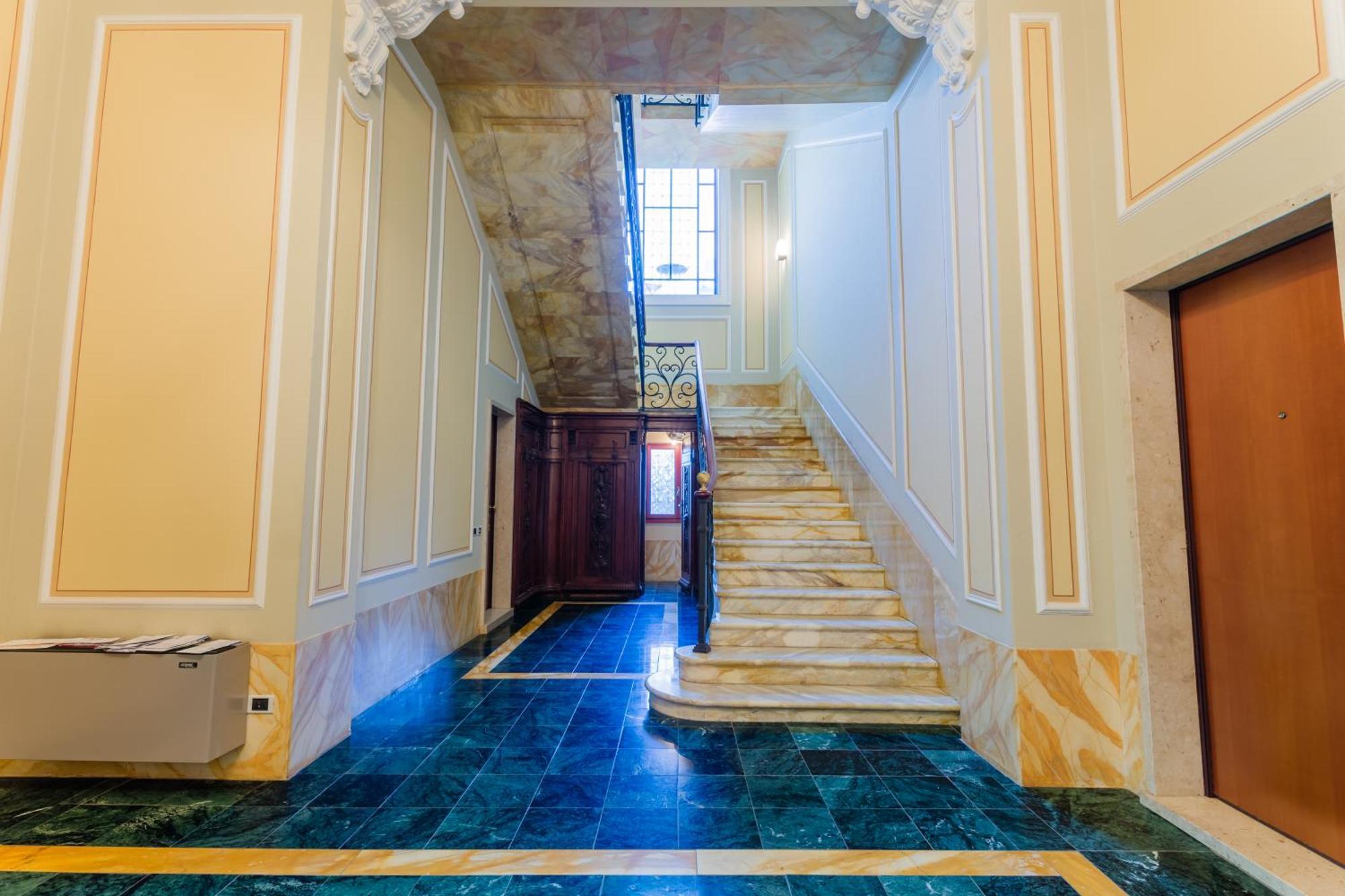 Regal Villa With Como Lake View And Free Parking Белладжо Экстерьер фото