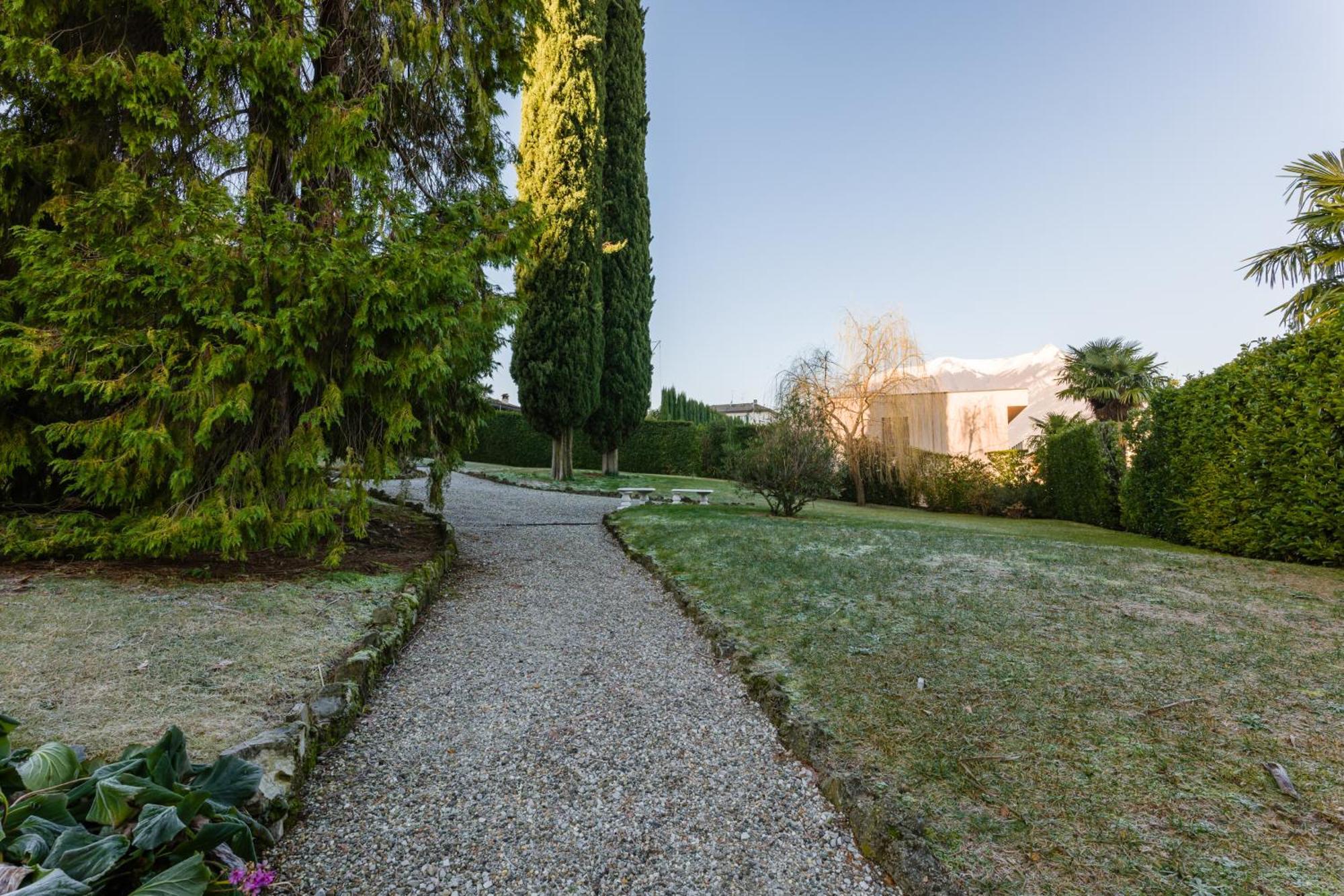 Regal Villa With Como Lake View And Free Parking Белладжо Экстерьер фото