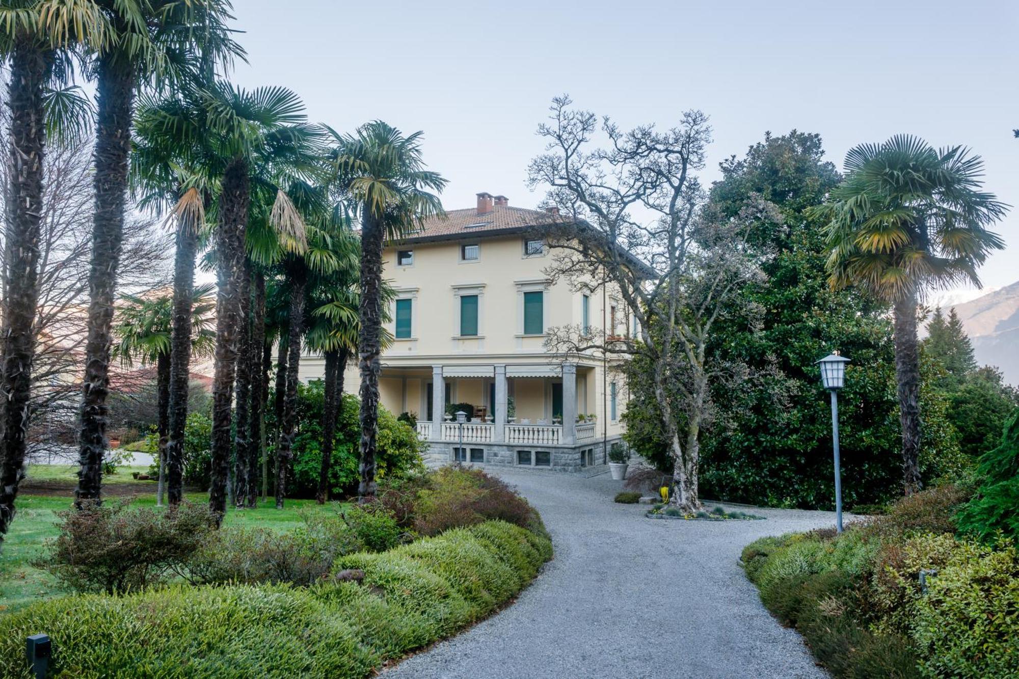 Regal Villa With Como Lake View And Free Parking Белладжо Экстерьер фото